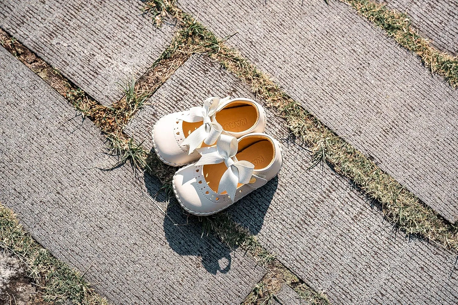 KARUBI Baby Shoes Girls Boys Toddler Anti-Slip and Casual Sneaker for First Walkers Made in Taiwan