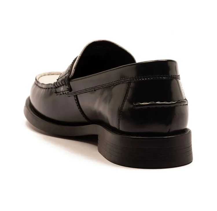 monro-black-white