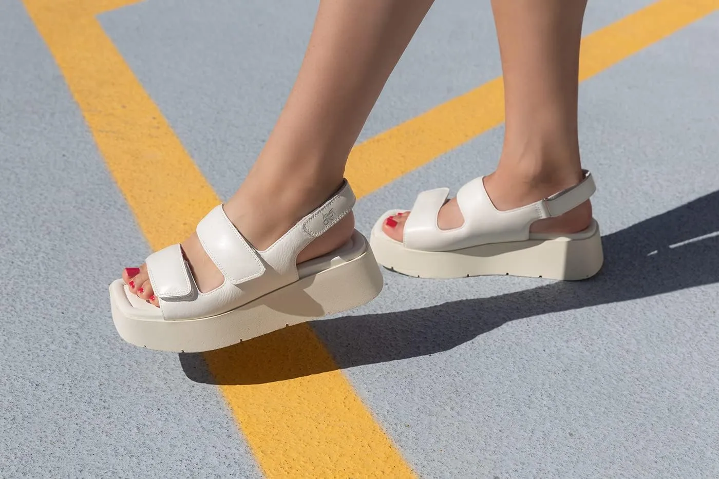 OTBT Women's ASSIMILATE Platform Sandal