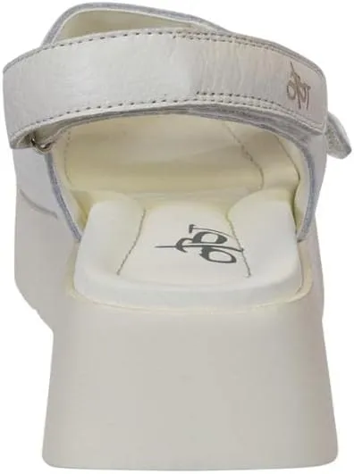 OTBT Women's ASSIMILATE Platform Sandal