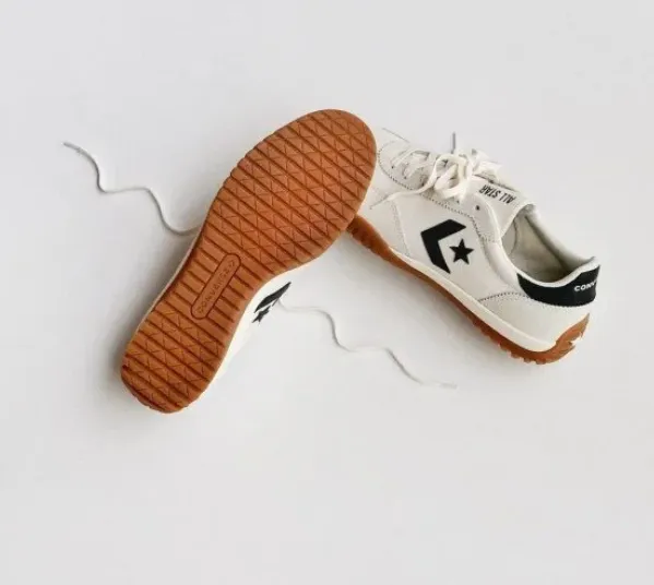Run Converse Cost-efficient White Positive feedback Trainer Star