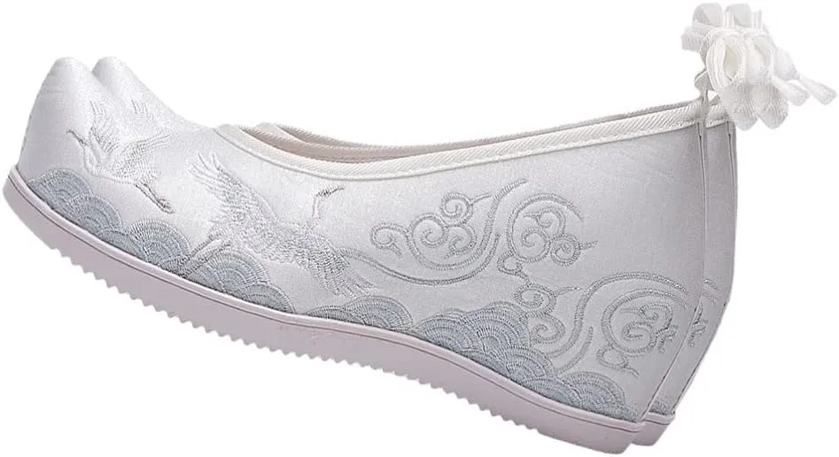 Women Hanfu Embroidered Chinese Style Mesh Vintage Embroidery Shoes for Ladies White