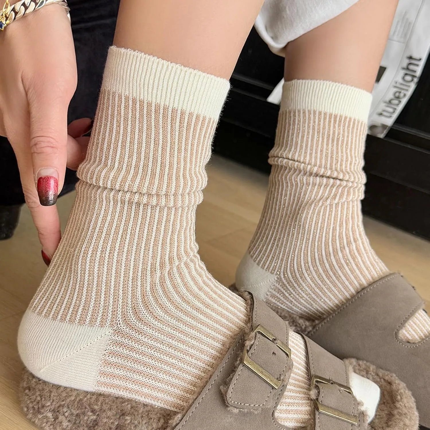 Women's 3-Pack Striped Crew Socks Breathable Cotton Retro Athletic Socks for Everyday